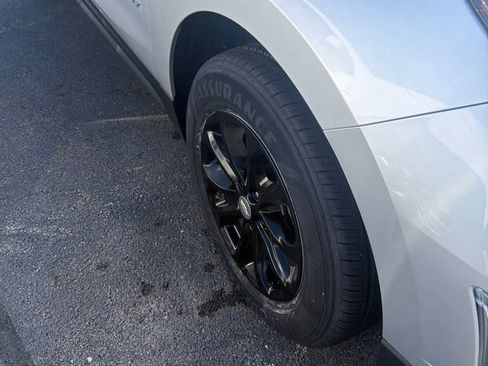 Used 2020 Chevrolet Equinox LS FWD image 6