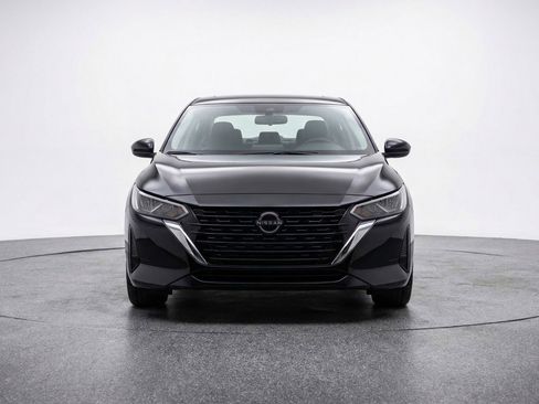 Used 2025 Nissan Sentra SV FWD image 2