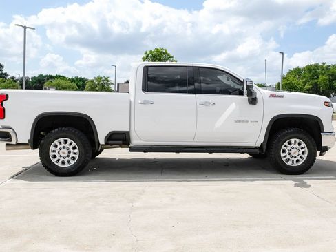 Used 2025 Chevrolet Silverado 2500 LTZ w/ LTZ Premium Package AWD/4WD image 7