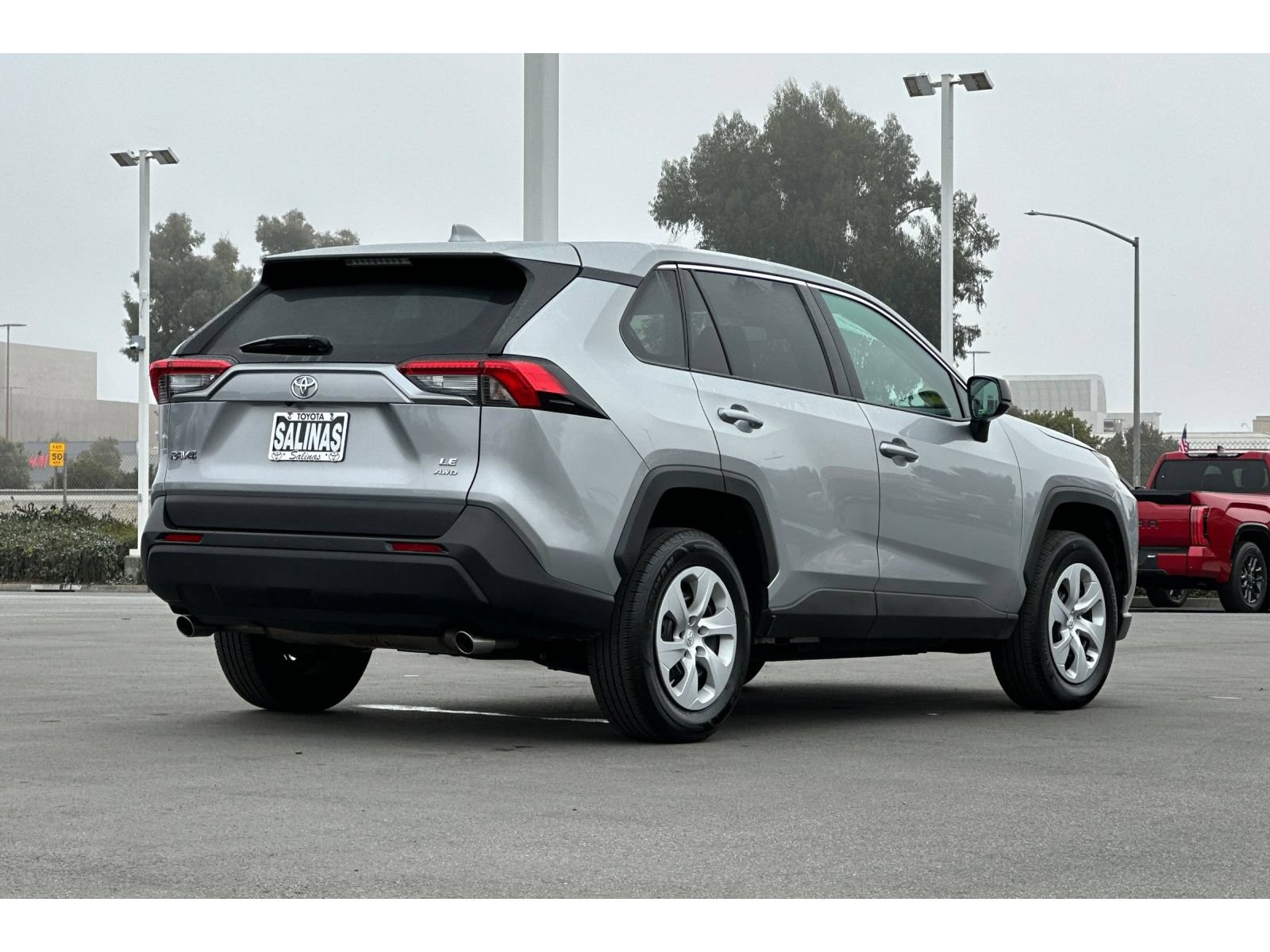 Certified 2025 Toyota RAV4 LE AWD/4WD image 4