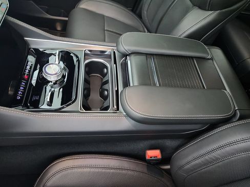 New 2026 Jeep Grand Wagoneer Summit AWD/4WD image 28