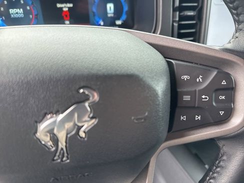 Used 2025 Ford Bronco Big Bend image 12