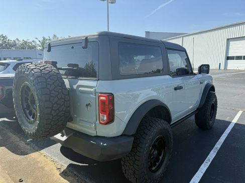 Used 2022 Ford Bronco 2-Door AWD/4WD image 4
