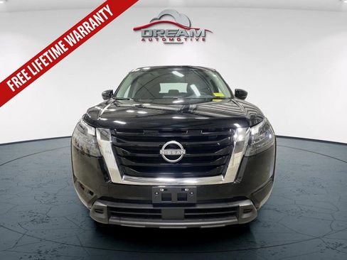 Used 2025 Nissan Pathfinder SV FWD image 3