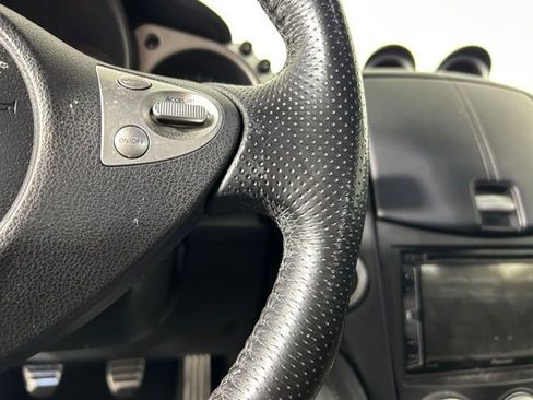 Used 2011 Nissan 370Z Touring w/ Sport Pkg image 22