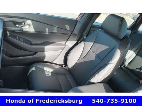 Used 2025 Honda Accord Sport image 18