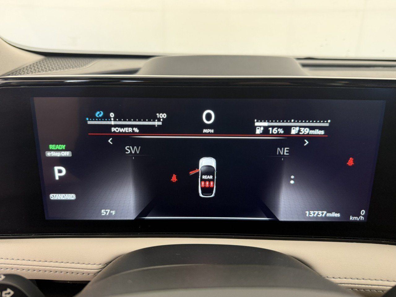 Used 2024 Nissan Ariya AWD image 18