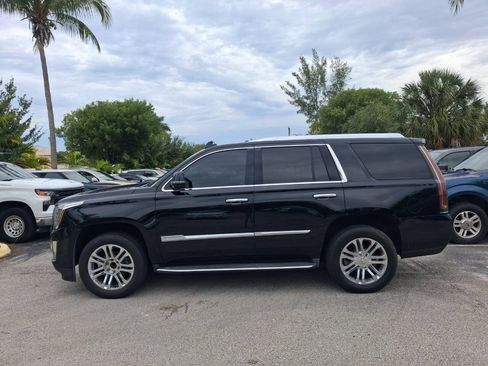 Used 2016 Cadillac Escalade 2WD image 5