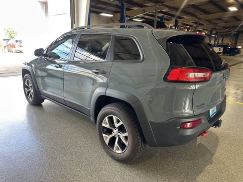 Used 2014 Jeep Cherokee Trailhawk w/ Comfort/Convenience Group image 7