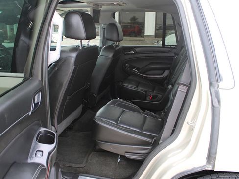 Used 2017 GMC Yukon SLT w/ Open Road Package image 9