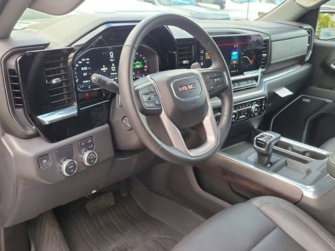 Used 2023 GMC Sierra 1500 SLT w/ SLT Premium Package RWD image 10