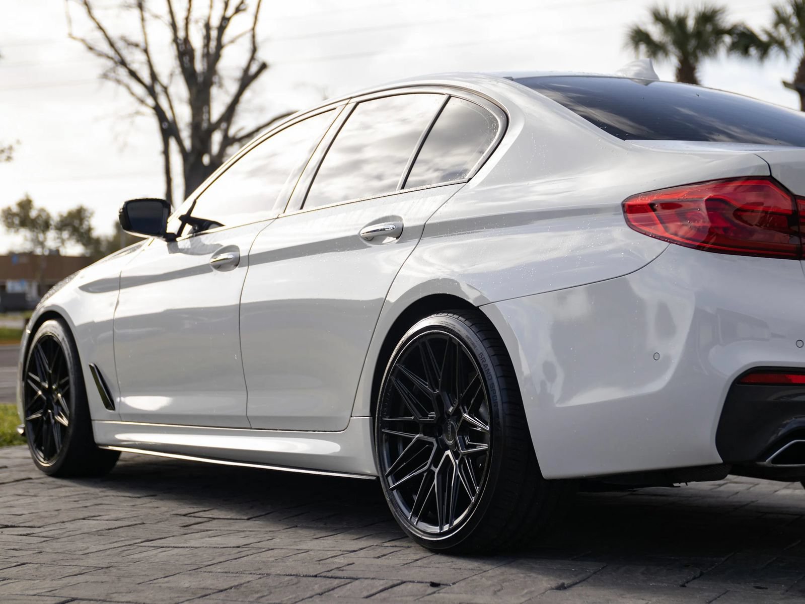 Used 2017 BMW 540i RWD image 8