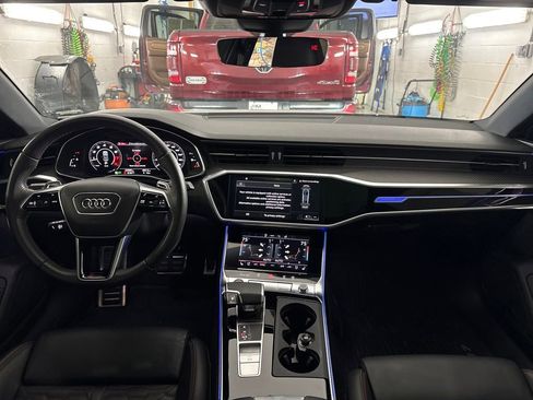 Used 2021 Audi RS 7 Sportback w/ Carbon Optic Package AWD/4WD image 16