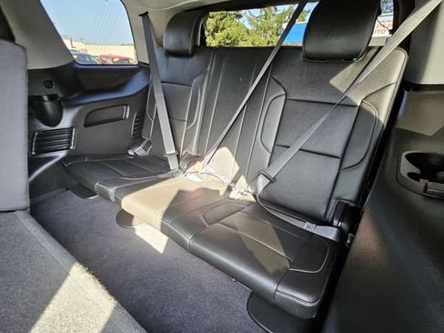 Used 2019 GMC Yukon SLT AWD/4WD image 17