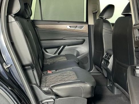 Used 2024 Volkswagen Atlas SEL Premium R-Line AWD/4WD image 29