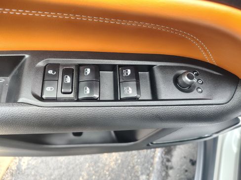 Certified 2025 Jeep Compass Limited AWD/4WD image 20
