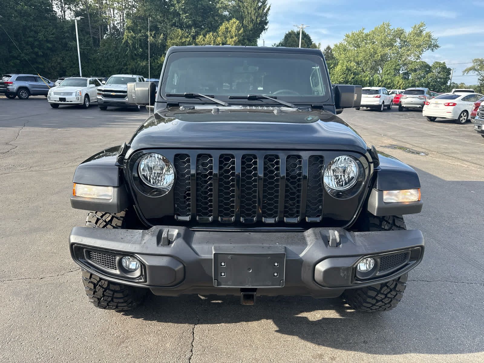 Used 2023 Jeep Gladiator Sport AWD/4WD image 8