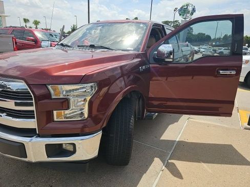 Used 2017 Ford F150 Lariat RWD image 2