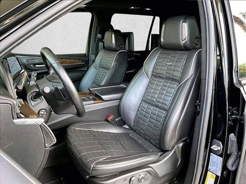 Used 2023 Cadillac Escalade Sport Platinum w/ LPO, ONYX Package AWD/4WD image 27