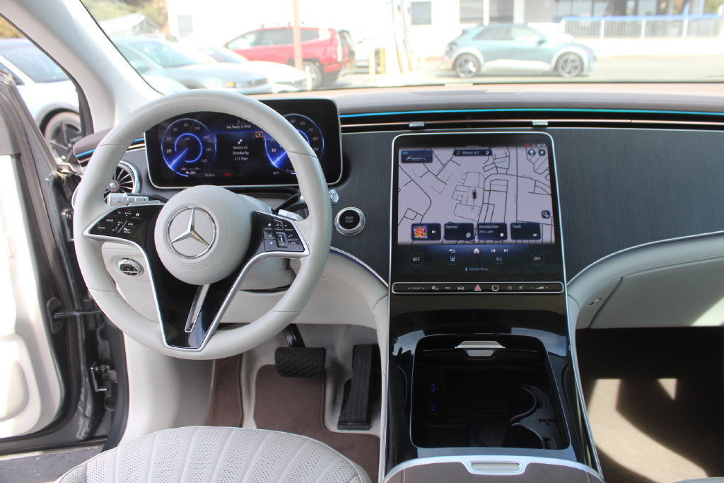 Used 2023 Mercedes-Benz EQS 450+ SUV image 24