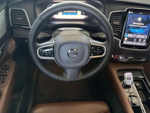 Used 2025 Volvo XC90 B6 Ultra w/ Lounge Package AWD/4WD image 15