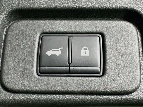 Used 2023 Nissan Rogue SL FWD image 29