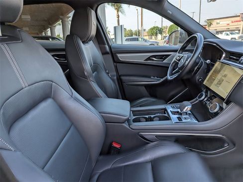 Used 2024 Jaguar F-PACE R-Dynamic S image 29