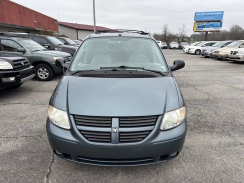 Used 2006 Dodge Grand Caravan SXT FWD image 4