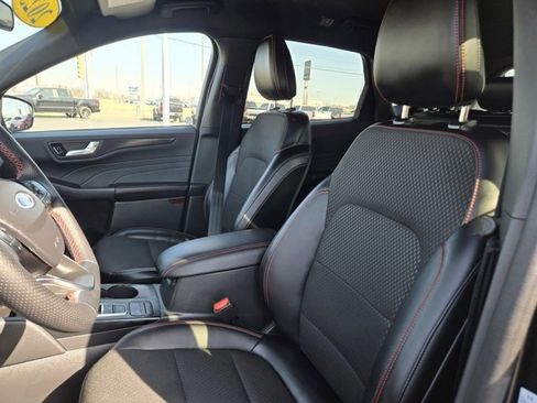 Certified 2025 Ford Escape ST-Line image 24