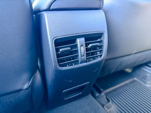 Used 2022 Toyota Corolla Cross XLE w/ Convenience Package image 32