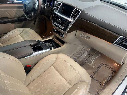 Used 2015 Mercedes-Benz GL 450 4MATIC image 17