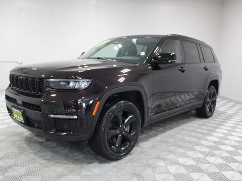 Used 2023 Jeep Grand Cherokee L Limited w/ Luxury Tech Group II AWD/4WD image 7