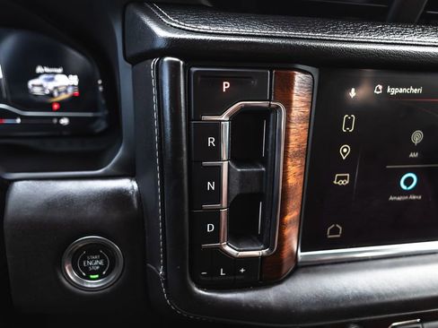 Used 2023 GMC Yukon Denali Ultimate AWD/4WD image 17