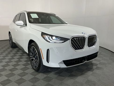 Certified 2025 BMW X3 xDrive30 w/ Convenience Package AWD/4WD image 4