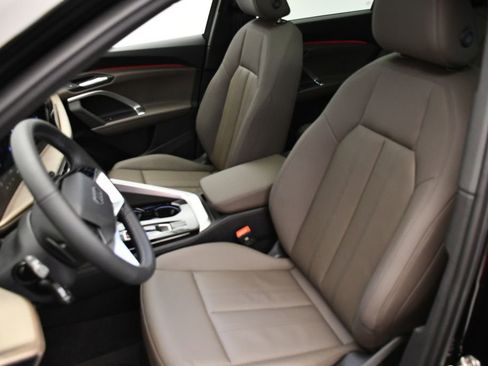 Used 2025 Audi Q5 Premium w/ Convenience Package AWD/4WD image 37