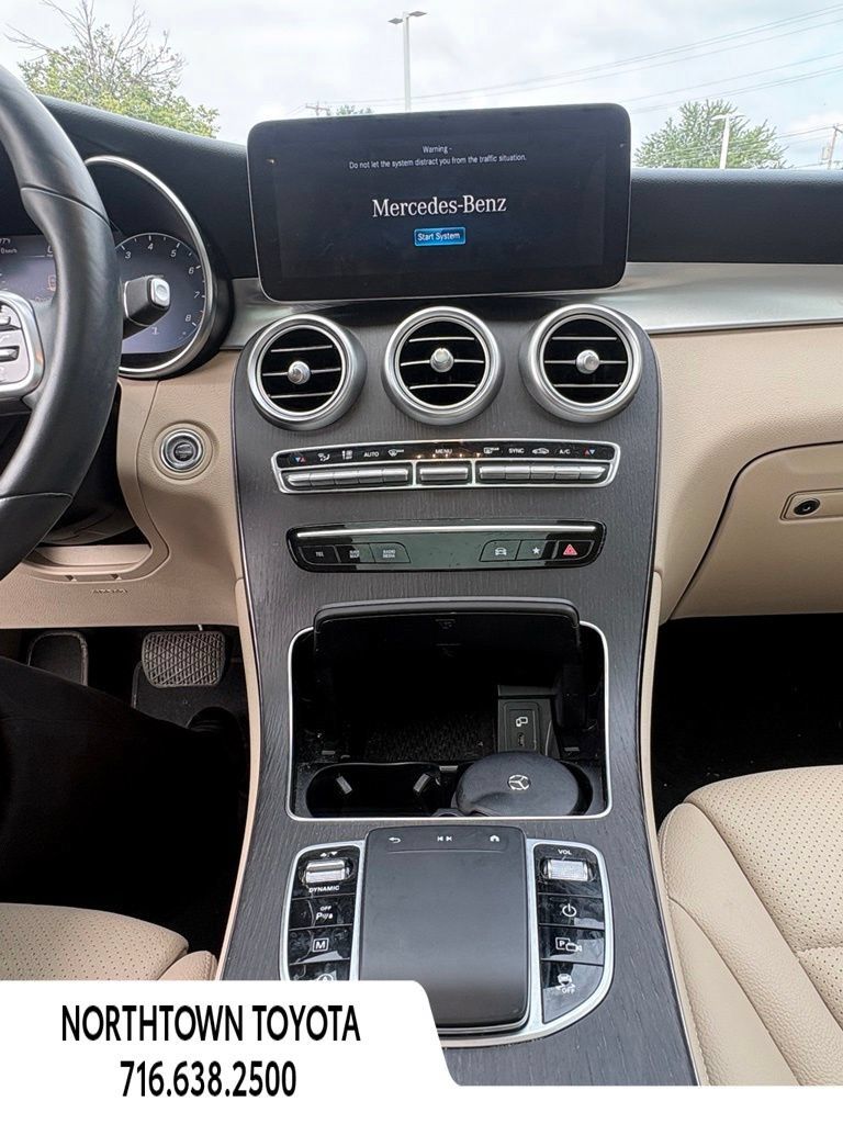 Used 2021 Mercedes-Benz GLC 300 4MATIC image 22