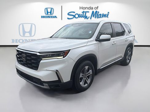 Certified 2023 Honda Pilot EX-L image 3