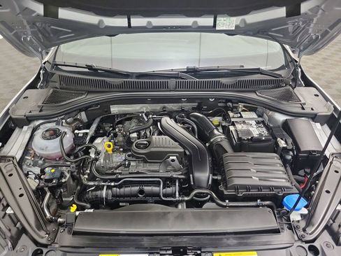 Used 2025 Volkswagen Jetta Sport image 29