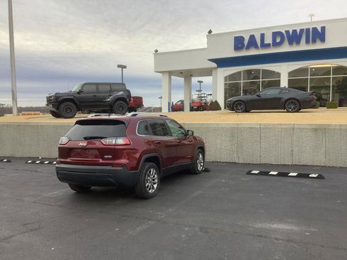 Used 2019 Jeep Cherokee Latitude Plus image 7