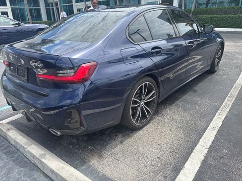 Used 2023 BMW 330i Sedan w/ M Sport Package RWD image 11