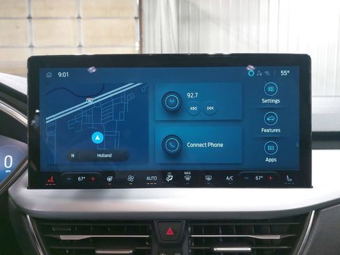 Used 2025 Ford Escape Platinum w/ Premium Technology Package image 22