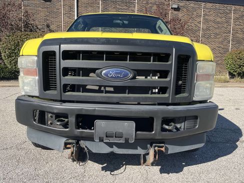 Used 2008 Ford F350 XLT image 3