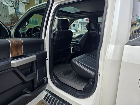 Used 2018 Ford F150 Lariat w/ Equipment Group 502A Luxury image 11