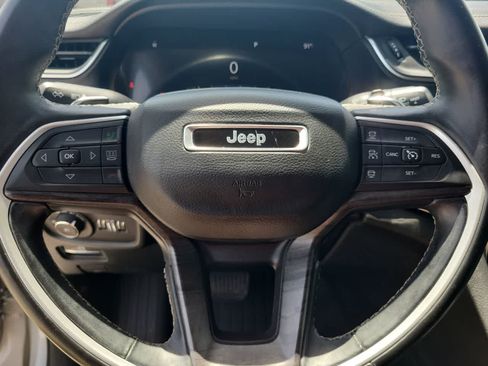 Used 2022 Jeep Grand Cherokee L Limited w/ Luxury Tech Group II AWD/4WD image 23