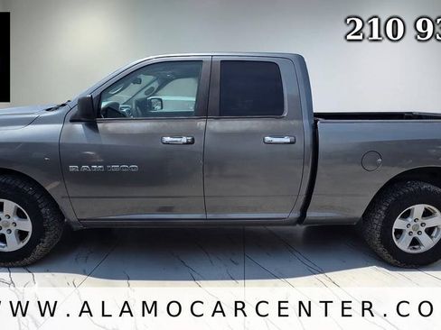 Used 2012 RAM 1500 Classic SLT RWD image 2