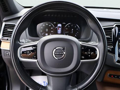 Used 2021 Volvo XC90 T6 Momentum w/ Protection Package Premier AWD/4WD image 31