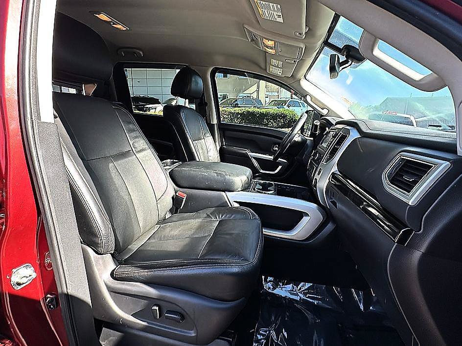 Used 2017 Nissan Titan SV RWD image 33