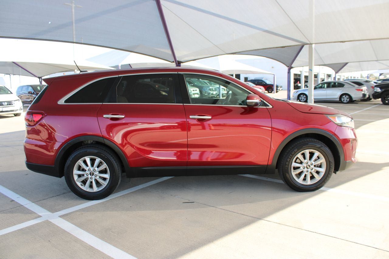 Used 2020 Kia Sorento LX FWD image 7
