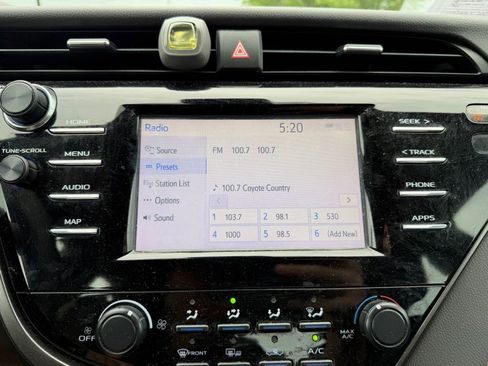 Used 2019 Toyota Camry LE w/ Convenience Package FWD image 8