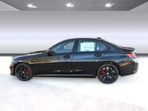 Used 2026 BMW 330i Sedan w/ M Sport Package RWD image 2